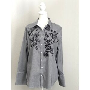 Chico's‎ Women's Blouse Size (1) Black & White Collard with Embroidery
